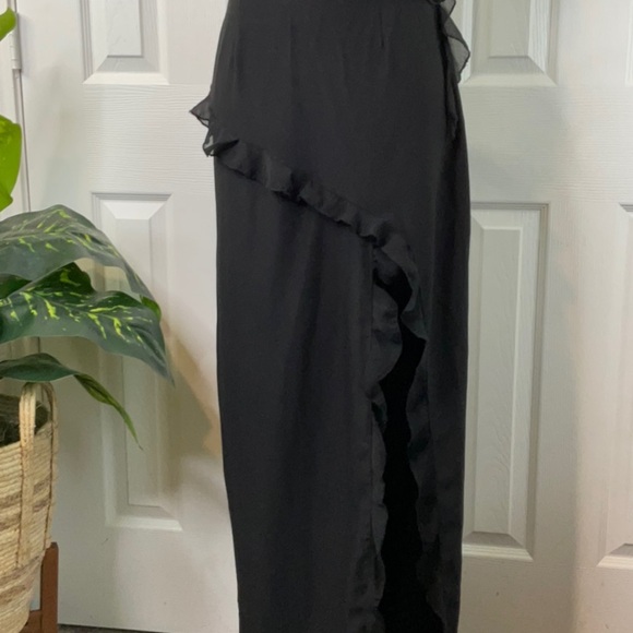 PrettyLittleThing -  NWT Black Chiffon Frill Cut Out Maxi Dress Size 6 - Picture 7 of 16